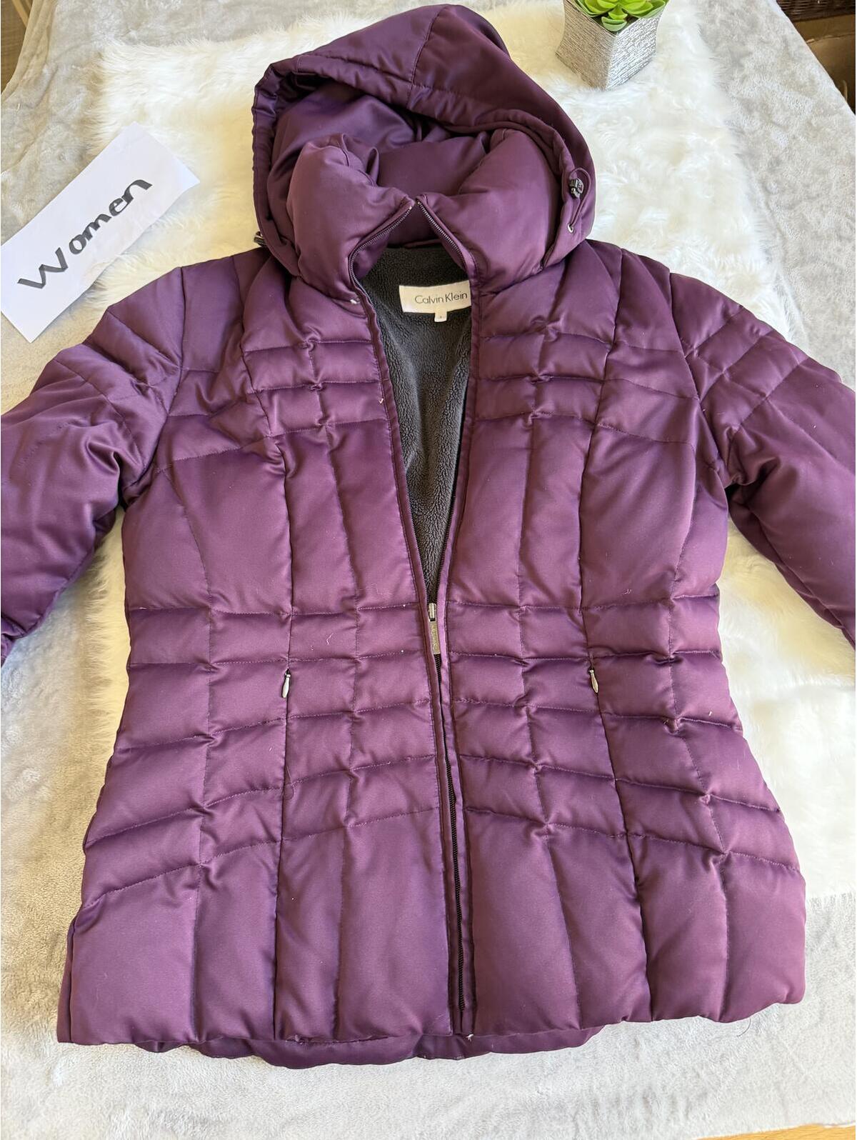 Calvin Klein Women's Puffer Jacket With Hood Purple Small